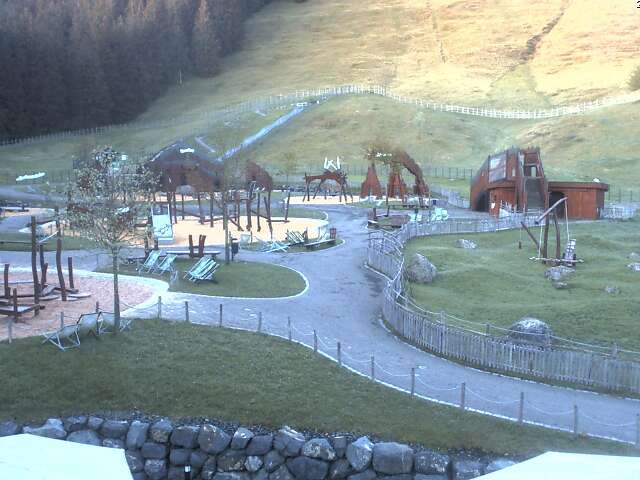 Alpsee - Bergwelt - Spielplatz