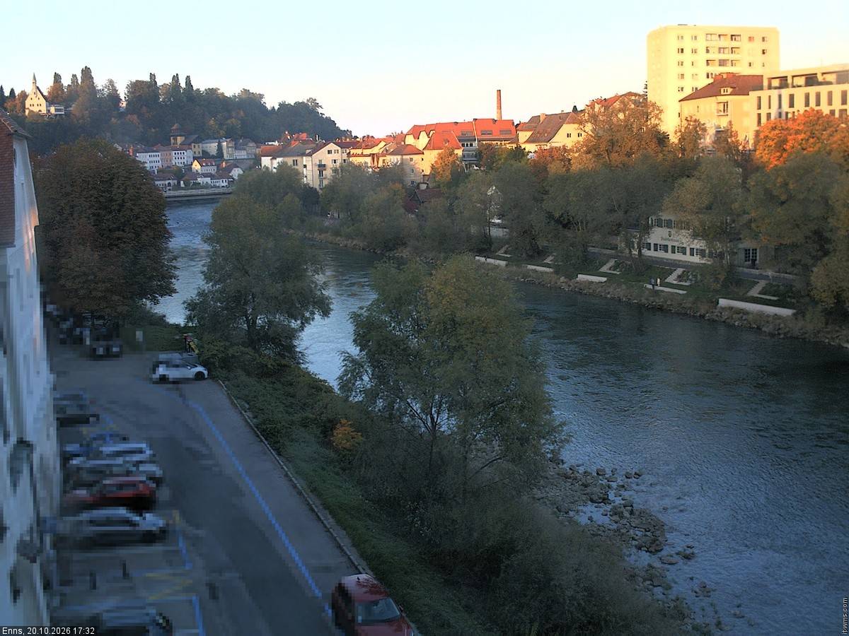 Webcam Steyr, Blickrichtung Ennskai, Steyr und die Nationalpark Region ...