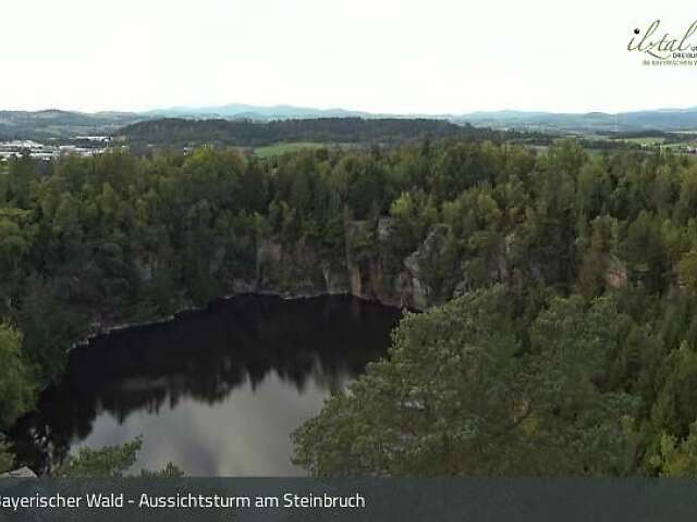 Aussichtsturm am Steinbruch