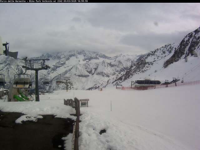 Webcam Passo del Tonale, Ponte di Legno, 1883m - bergfex