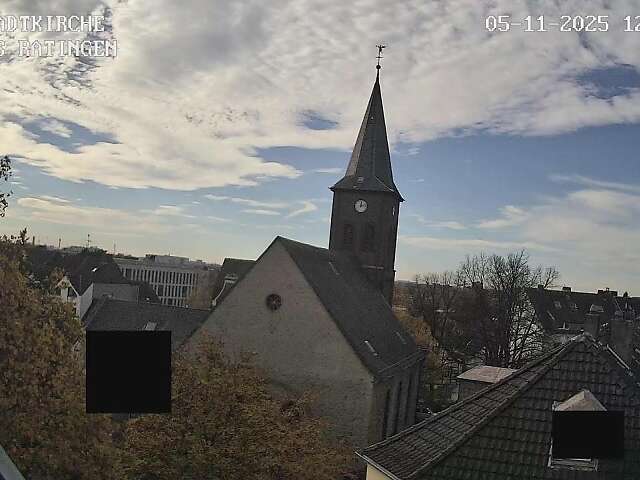 Ev. Stadtkirche und Rathaus