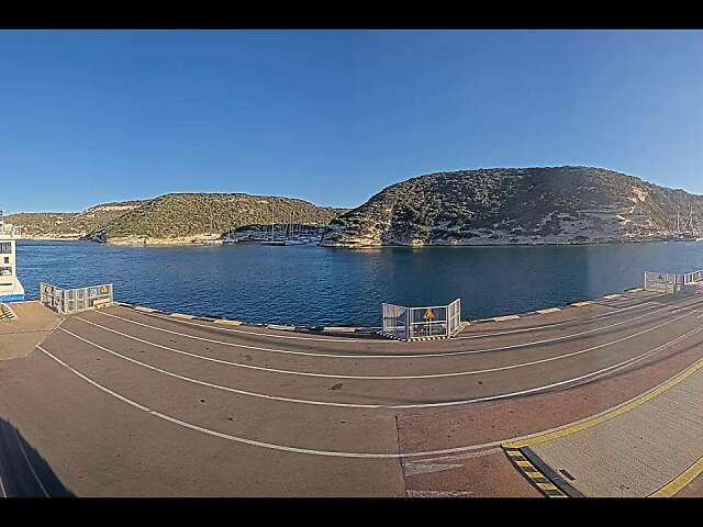 Bonifacio - Port de commerce